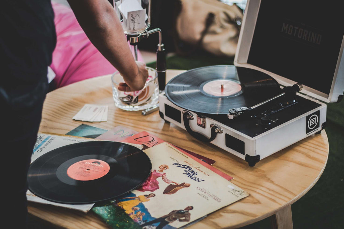 Vinilos sin rayones: Cómo colocarlos en tu tocadiscos